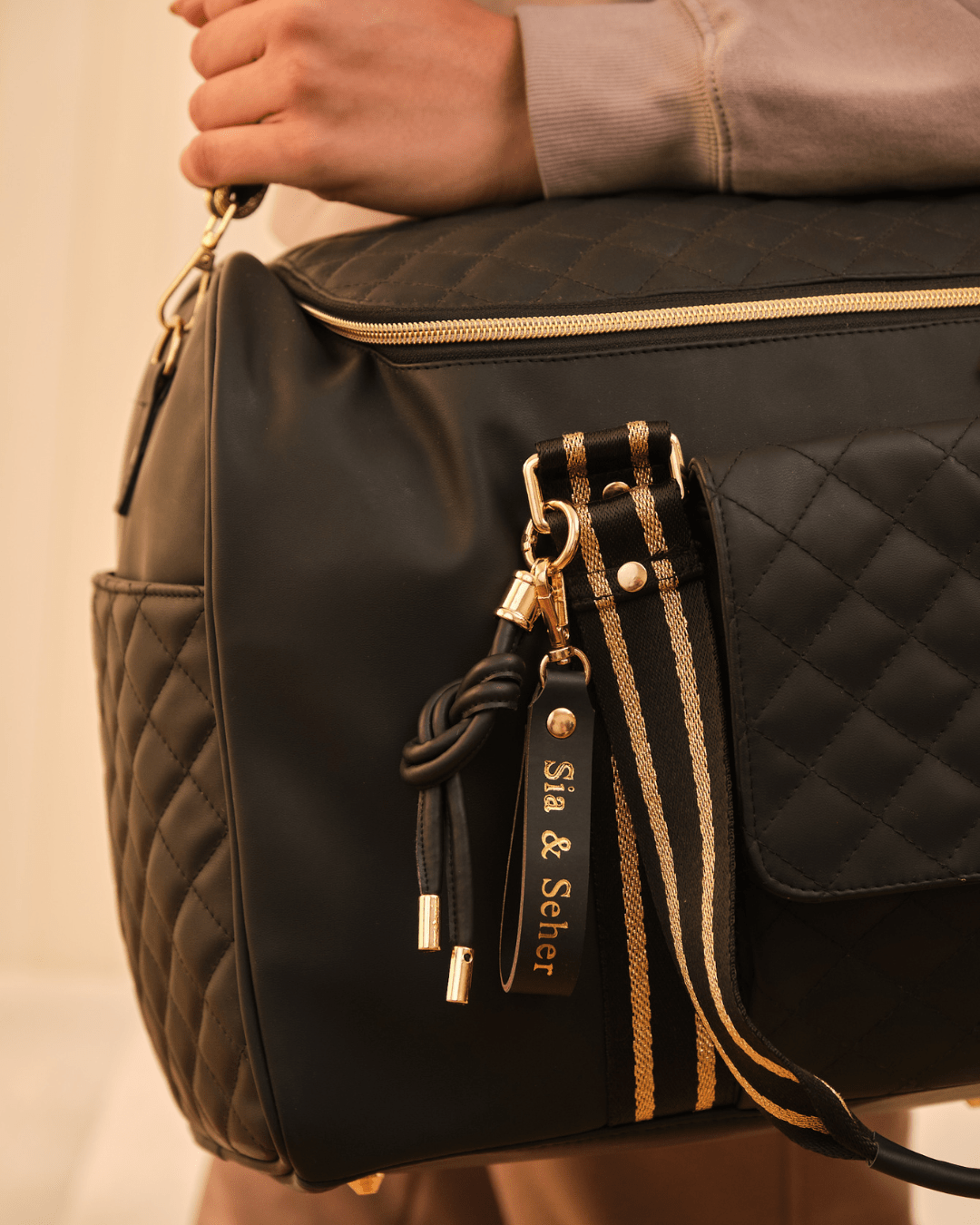 The Mama Mia Weekender Bag - Black