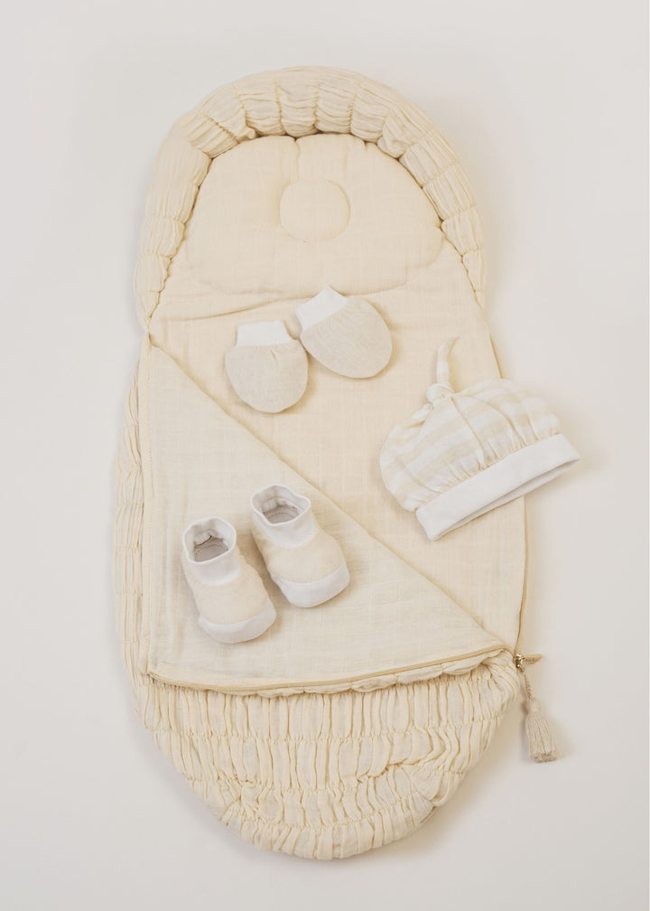 The Oval - Picture Perfect Gift Box - Ecru